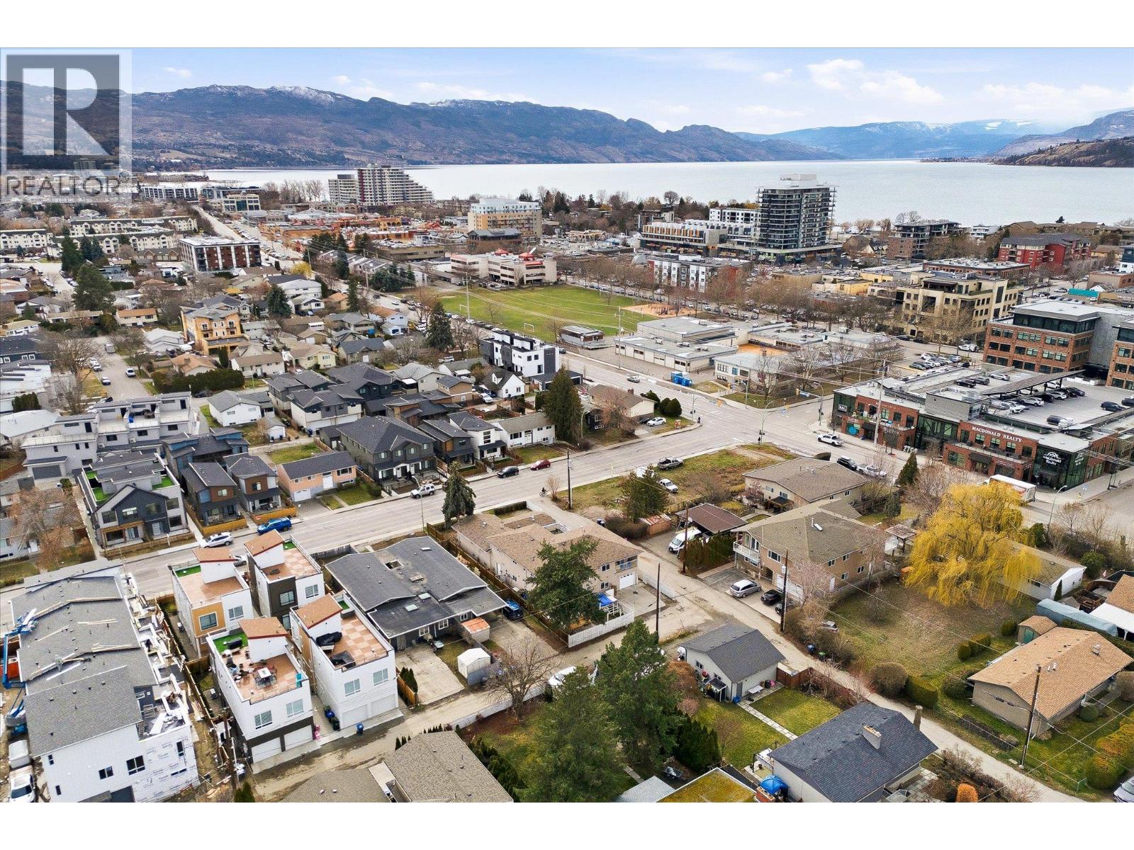  746 Raymer Avenue, Kelowna