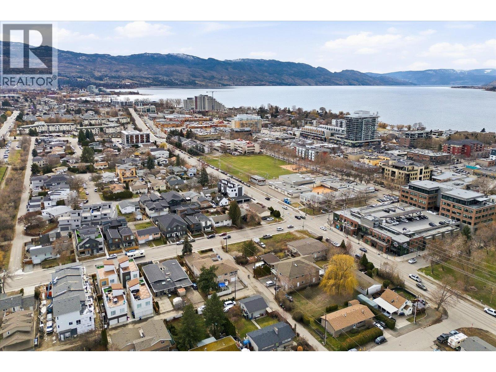  746 Raymer Avenue, Kelowna