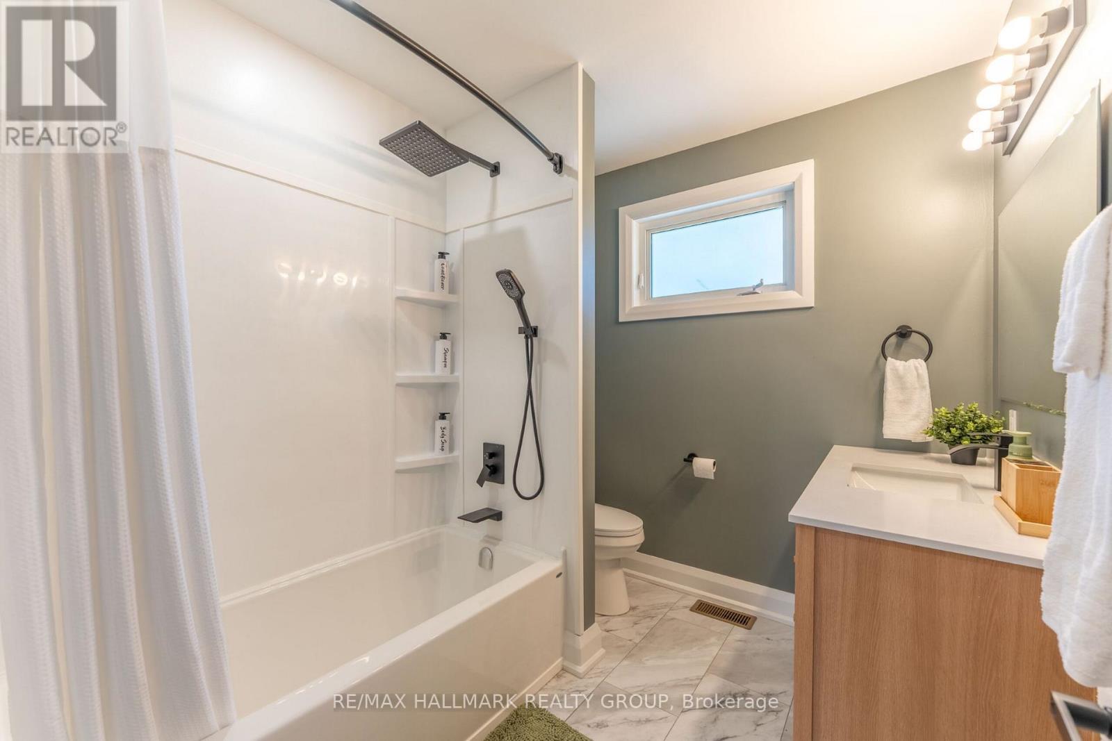 4 Bed, 2 Bath House for Rent in Ottawa – 820 GRENON AVENUE, Ottawa – MLS# X12996652 - Image 27