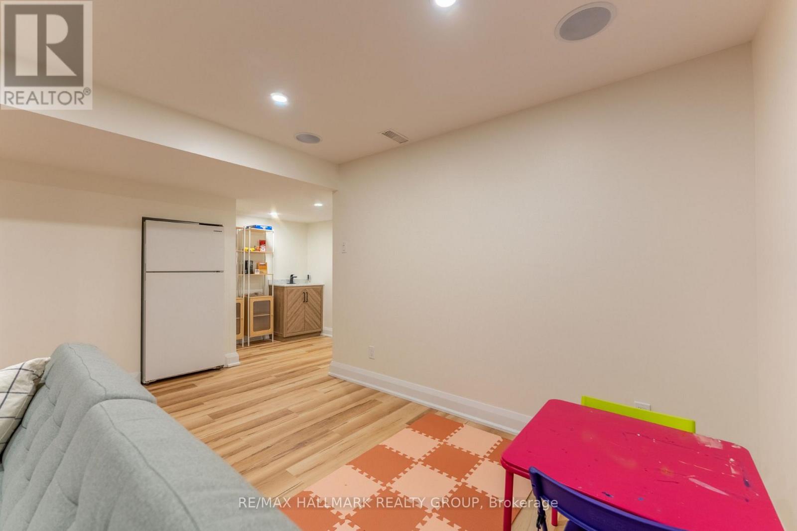 4 Bed, 2 Bath House for Rent in Ottawa – 820 GRENON AVENUE, Ottawa – MLS# X12996652 - Image 29