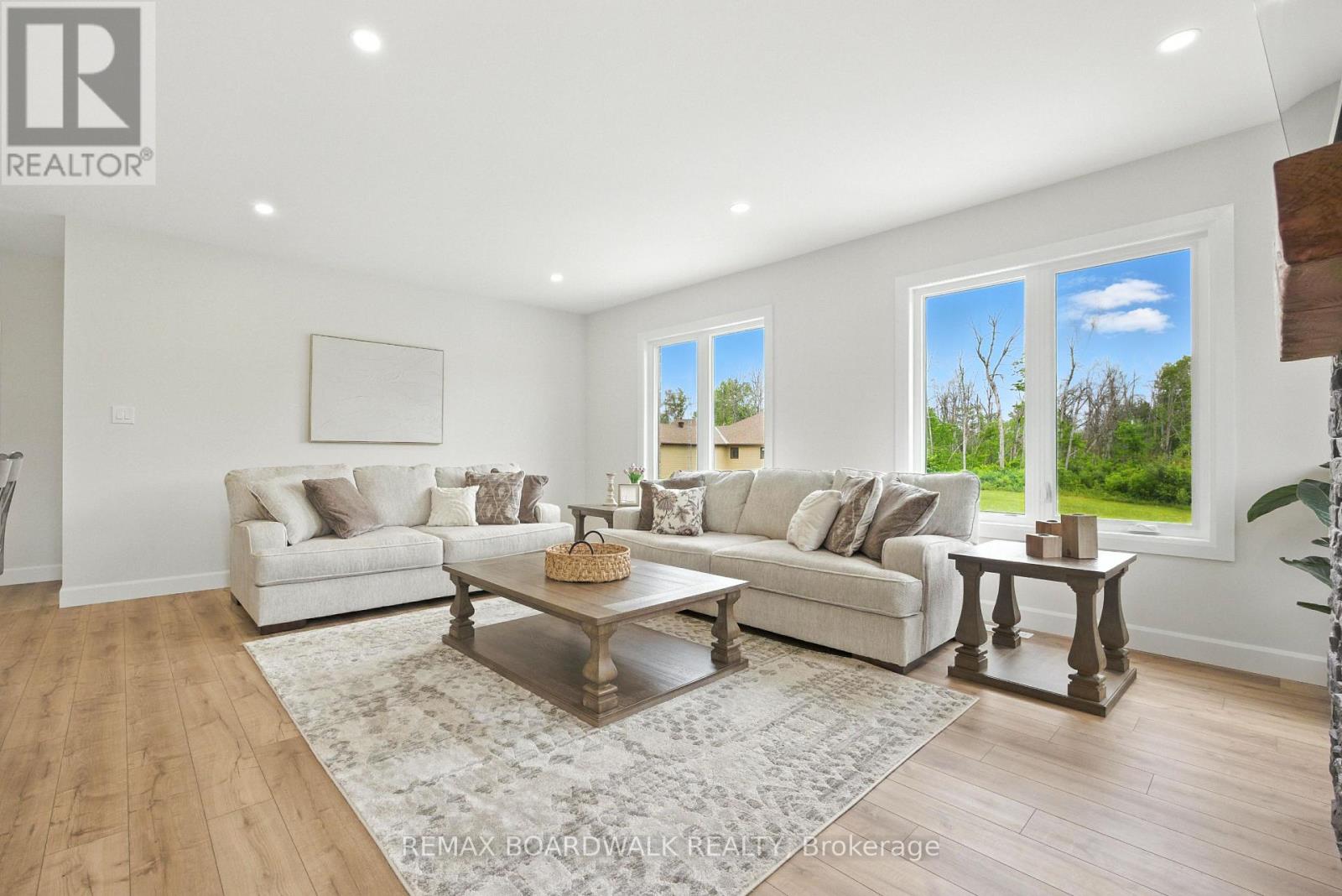 665 DRUMMOND 5B CONCESSION — photo 40