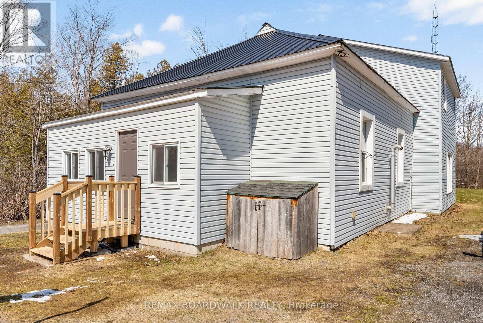584 FORD ROAD - 38