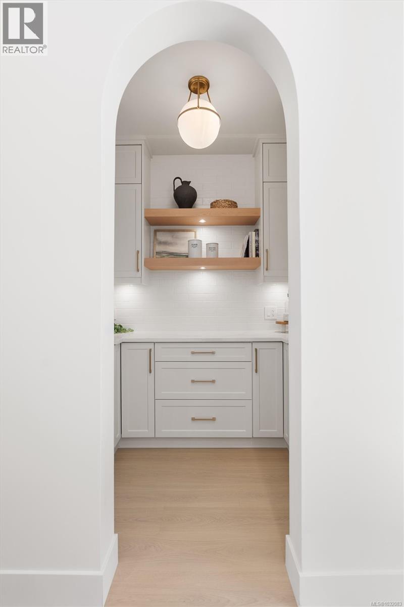 2296 KINGBIRD DR - 10