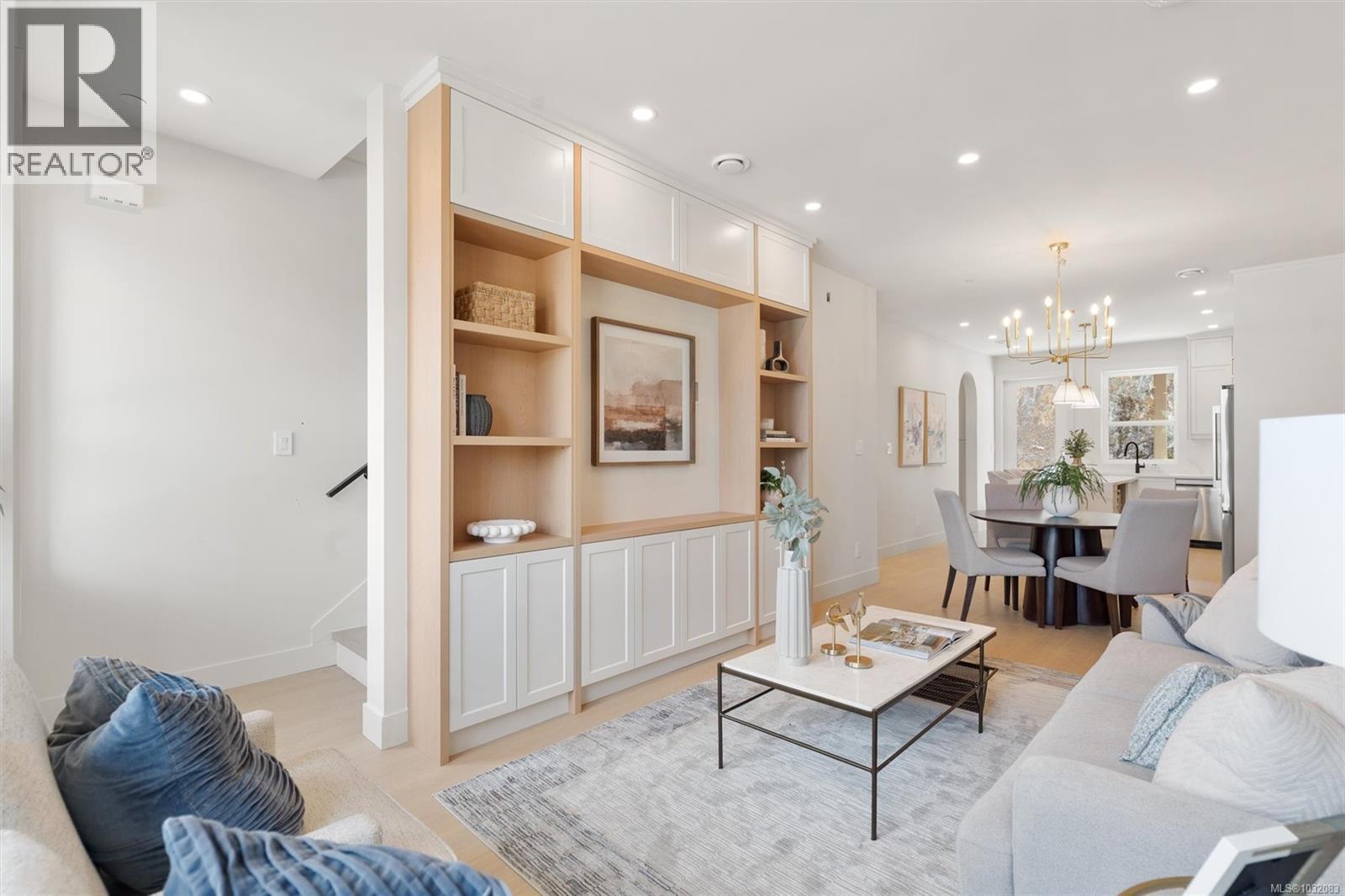 2296 KINGBIRD DR - 12