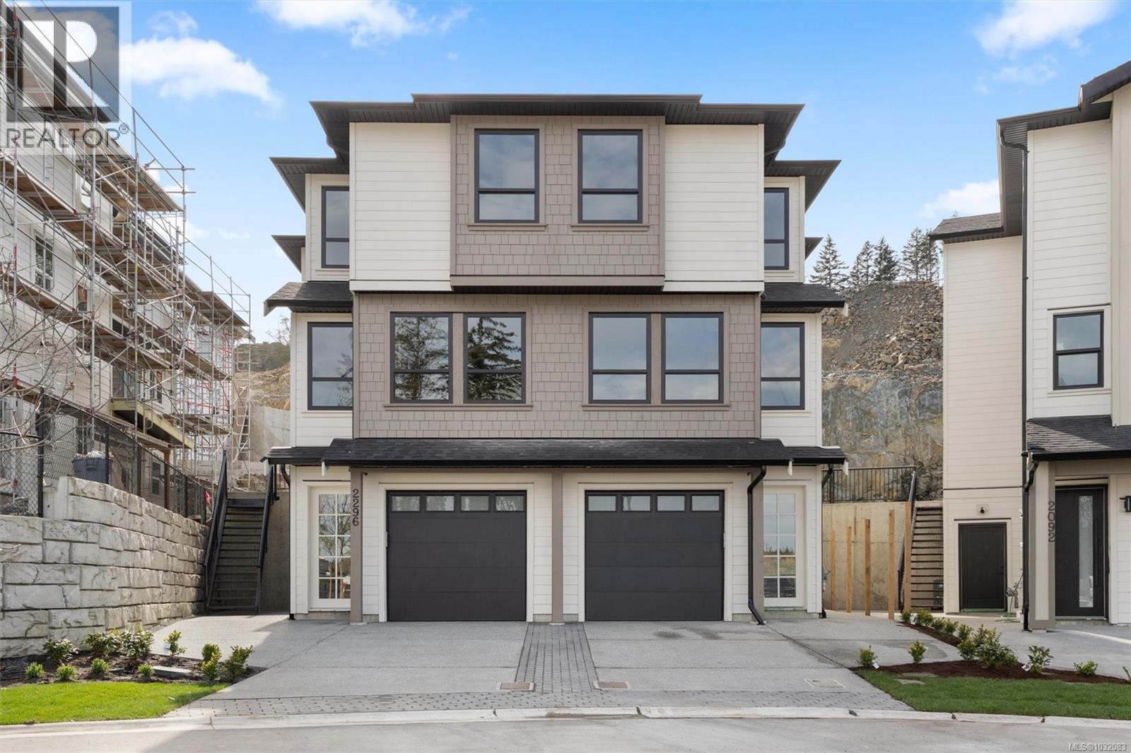 2096 Kingbird Dr - 2
