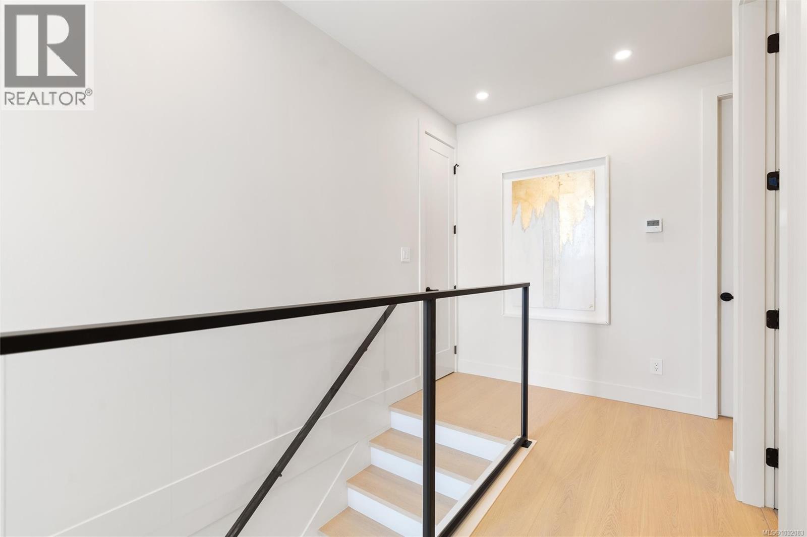 2296 KINGBIRD DR - 23