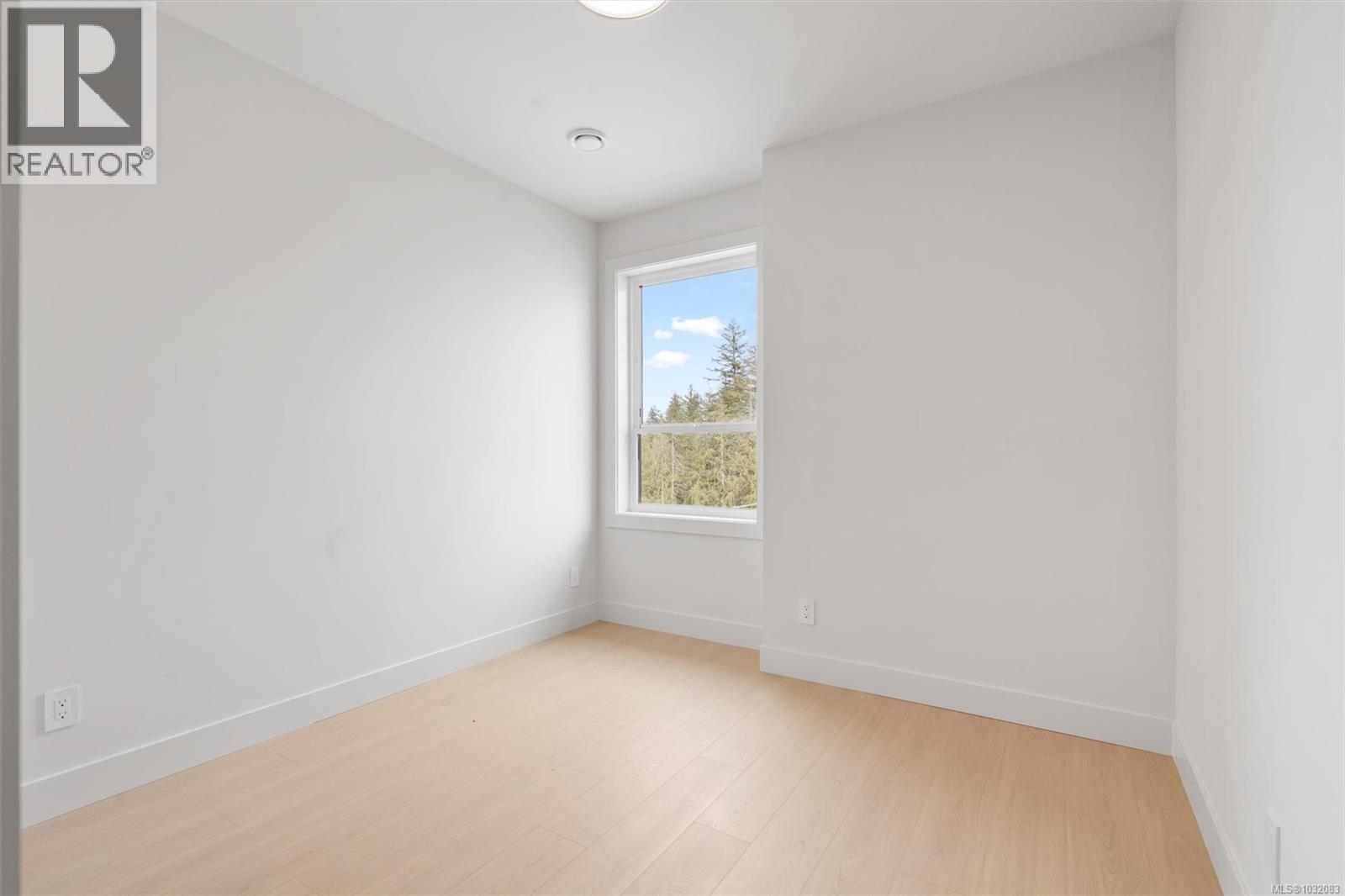 2296 KINGBIRD DR - 34