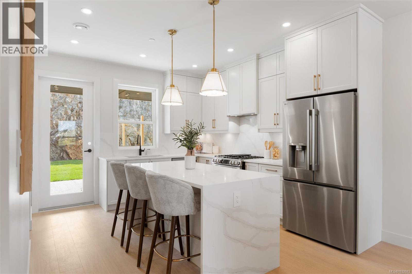 2296 KINGBIRD DR - 4