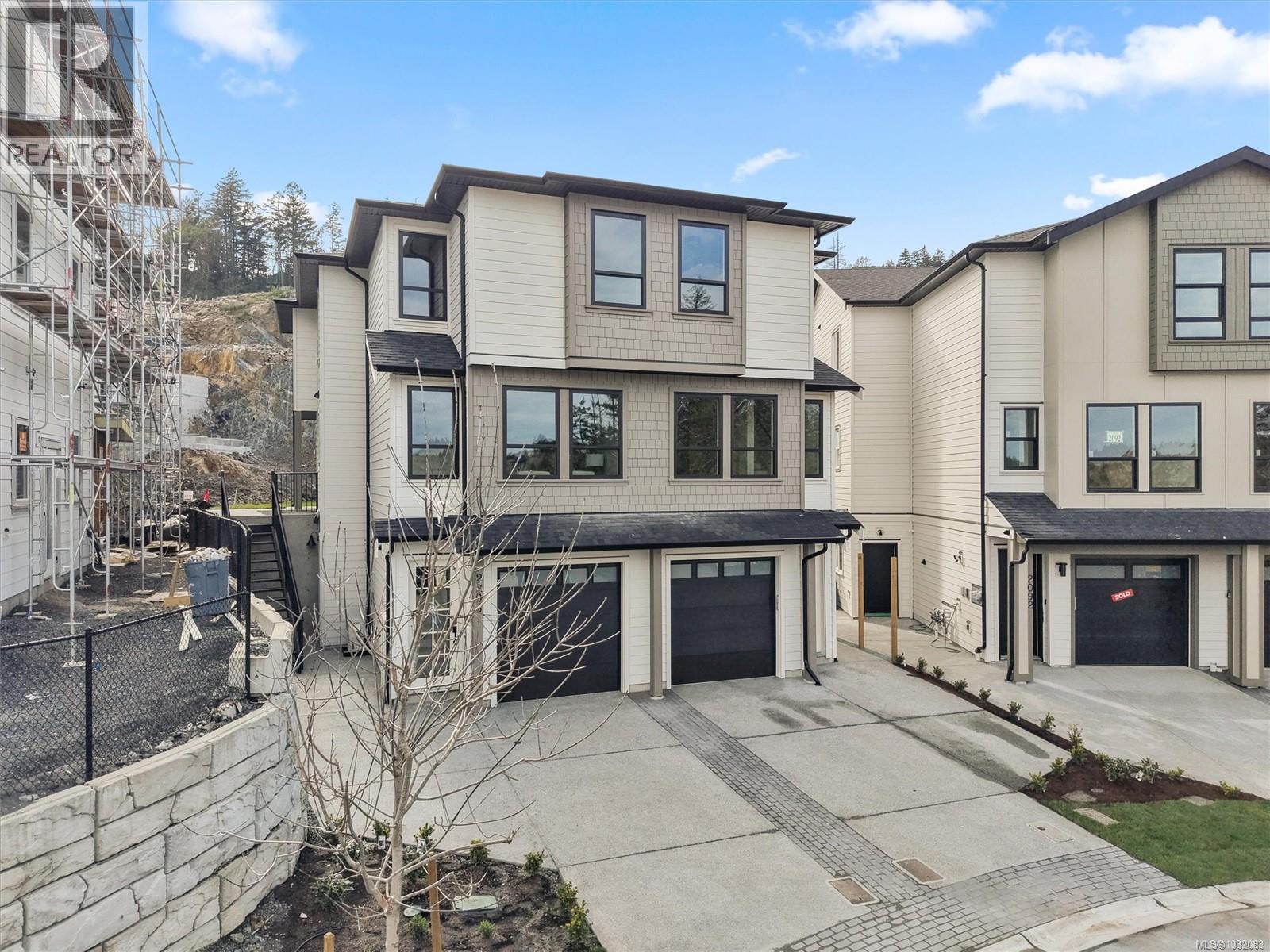 2296 KINGBIRD DR - 45