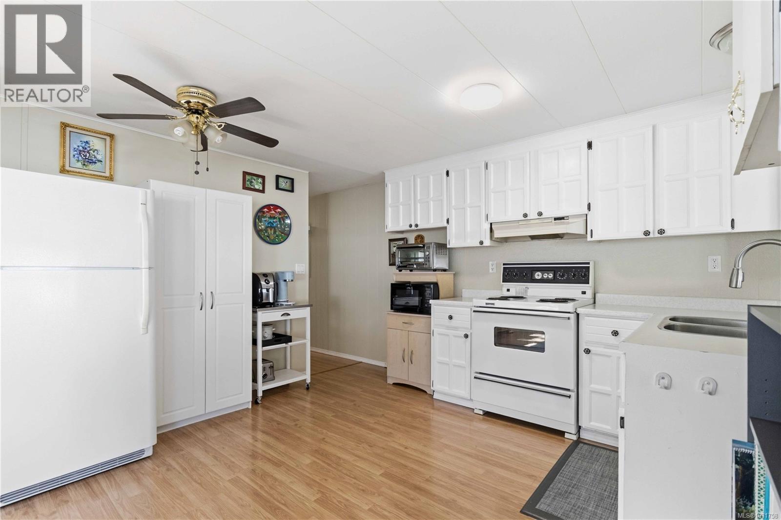 #48 2847 SOOKE LAKE RD - 10