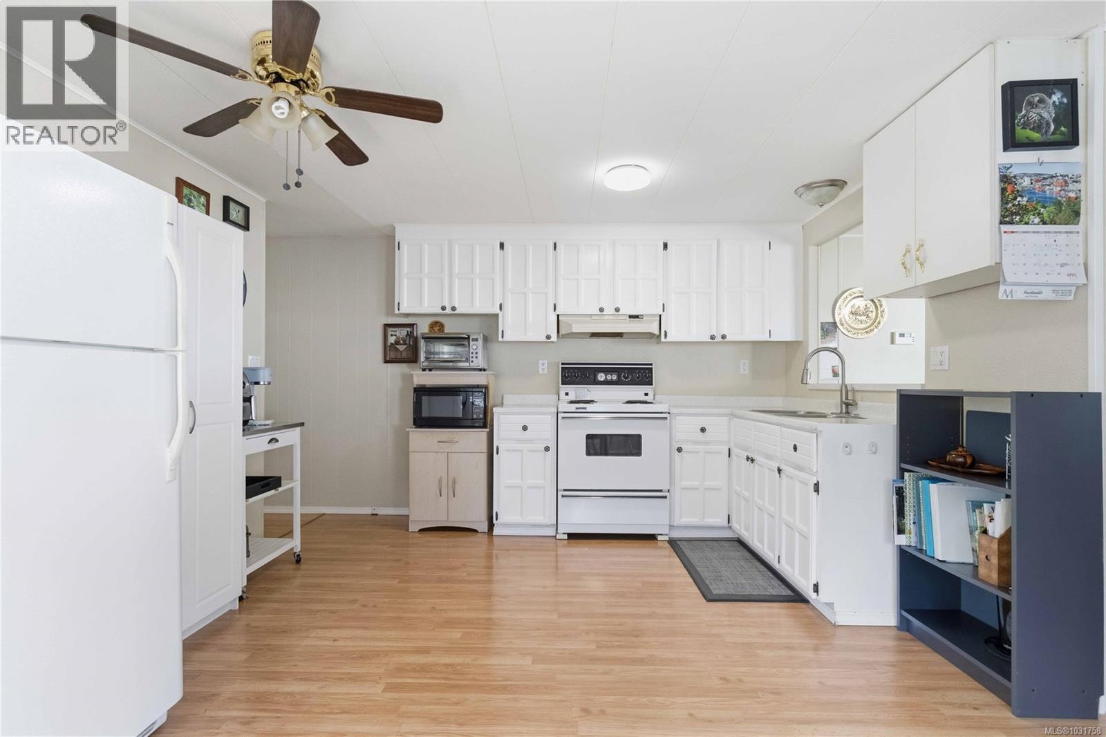 #48 2847 SOOKE LAKE RD - 11