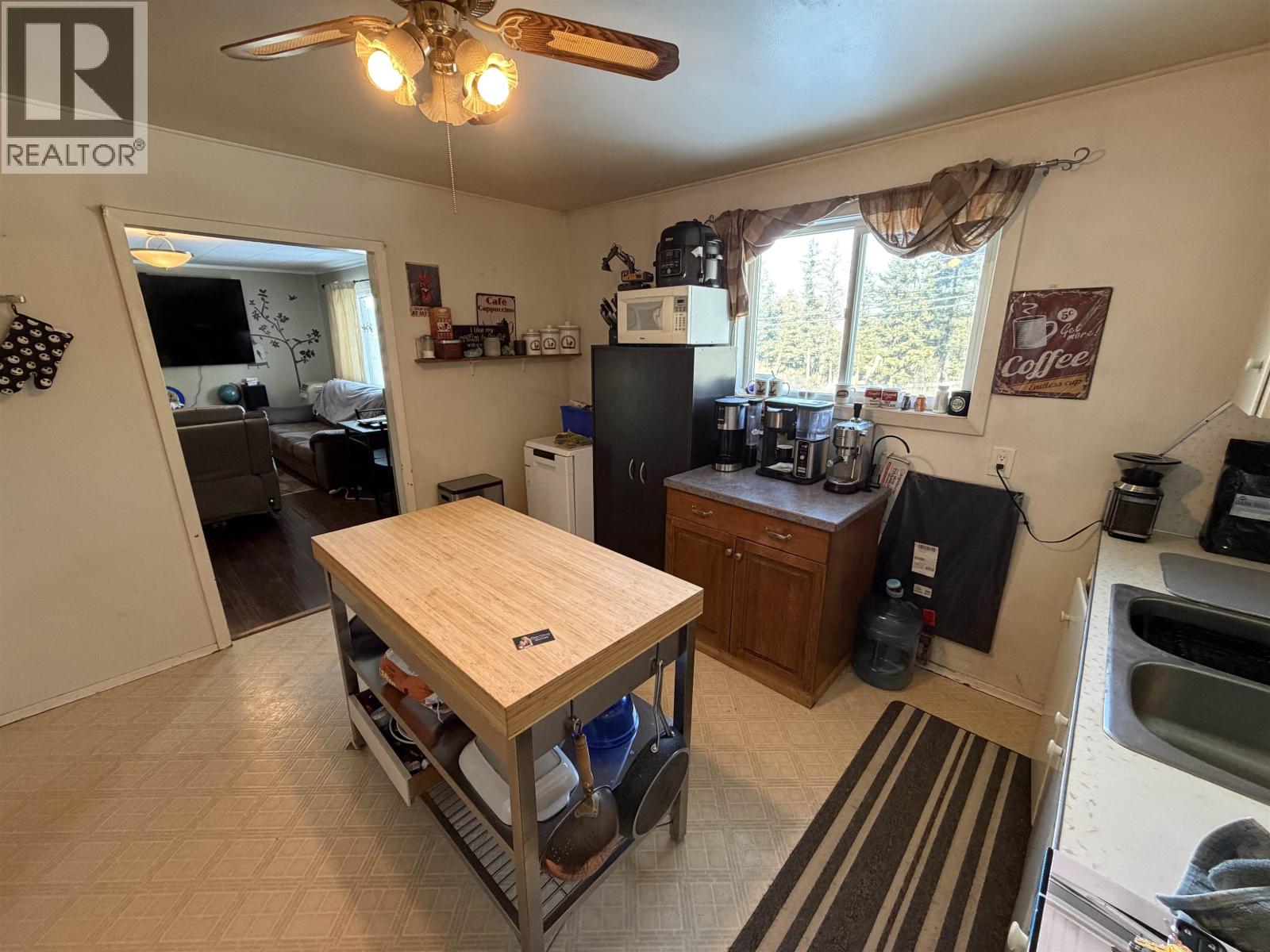 915 DOG CREEK ROAD, Williams Lake