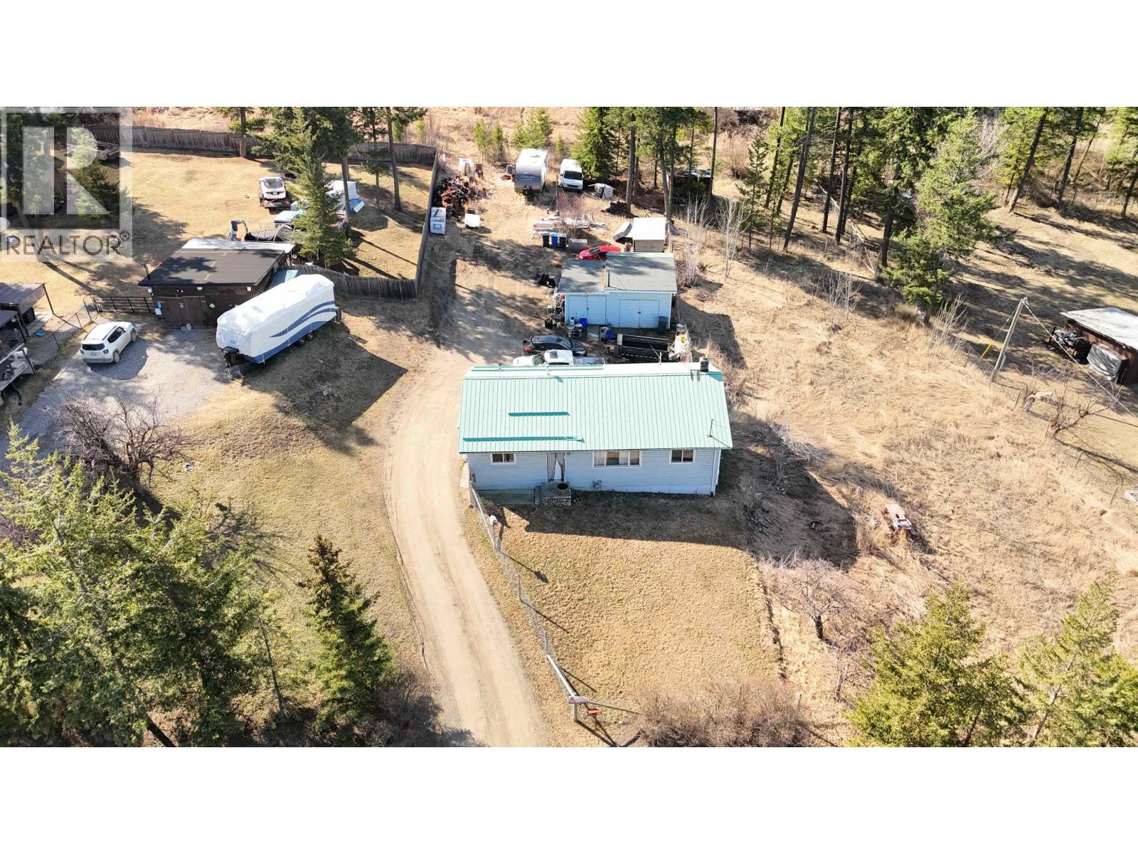 915 DOG CREEK ROAD, Williams Lake