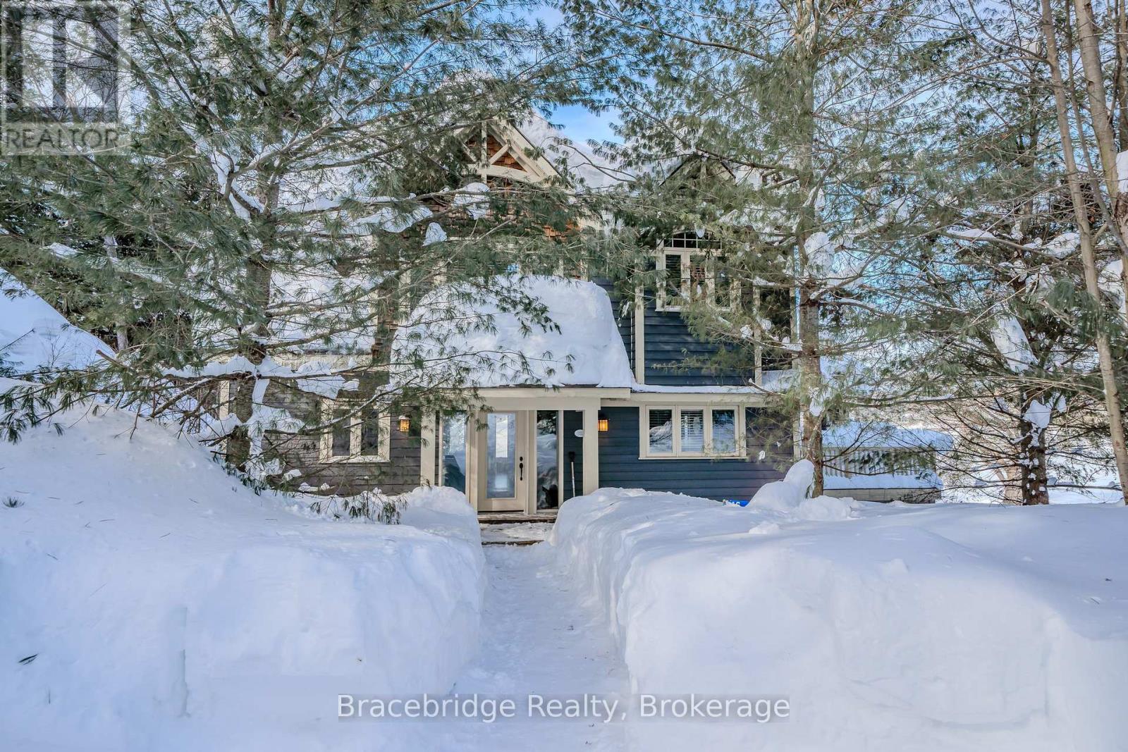 WATER'S EDGE W1 - 3876 MUSKOKA RD 118 HIGHWAY W - 2