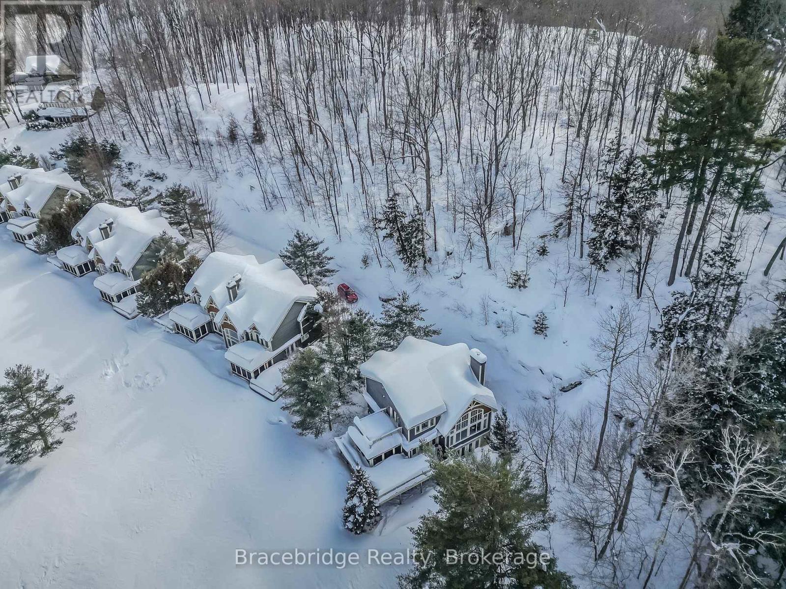 WATER'S EDGE W1 - 3876 MUSKOKA RD 118 HIGHWAY W - 3