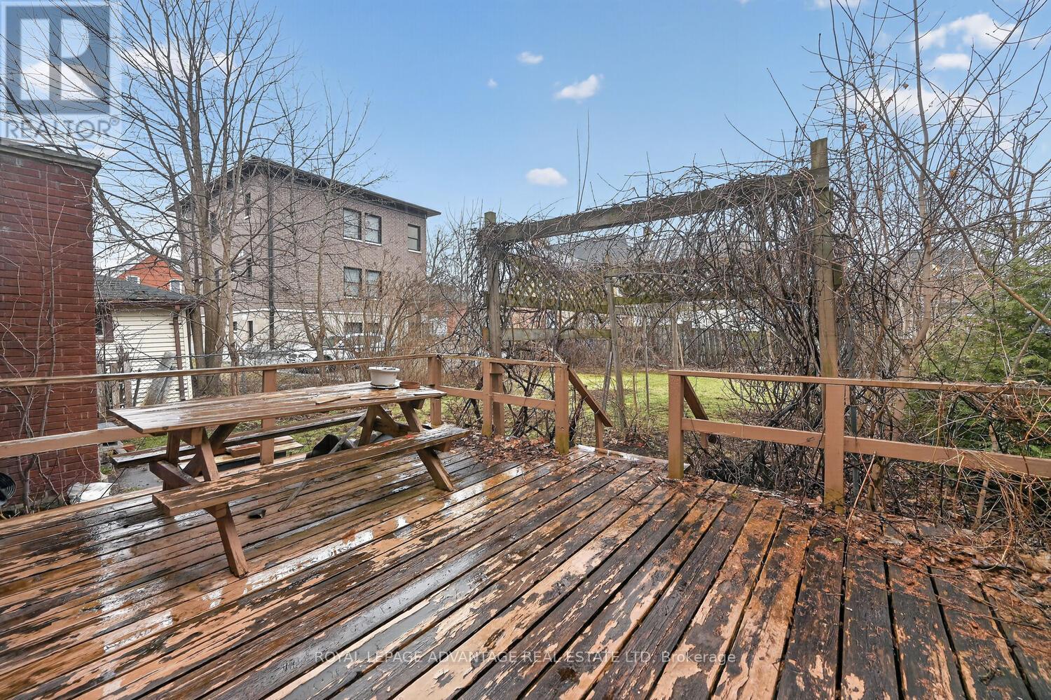21 GLADSTONE AVENUE - 29