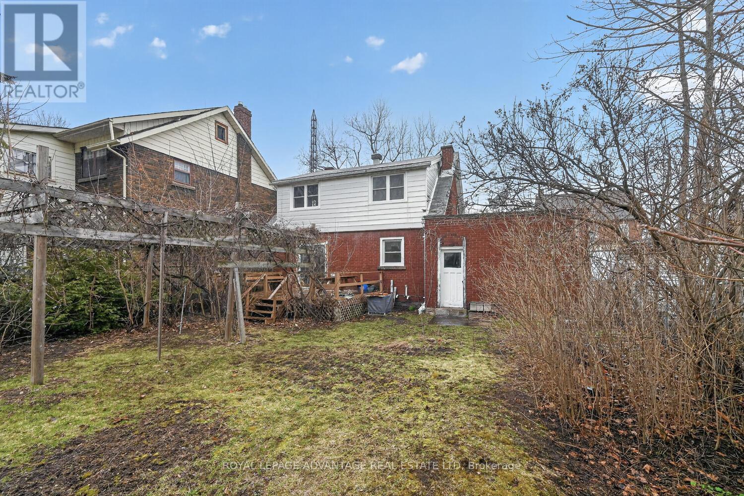 21 GLADSTONE AVENUE — photo 31