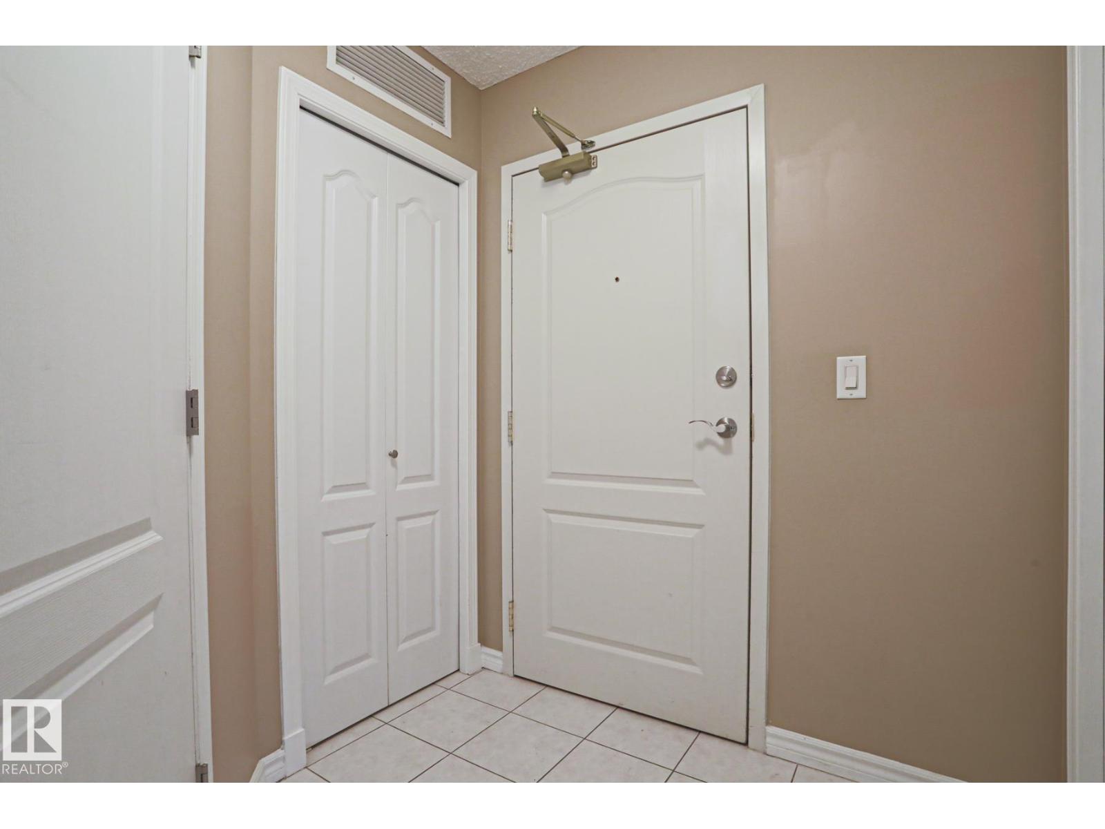 #201 10909 103 AV NW NW - 5