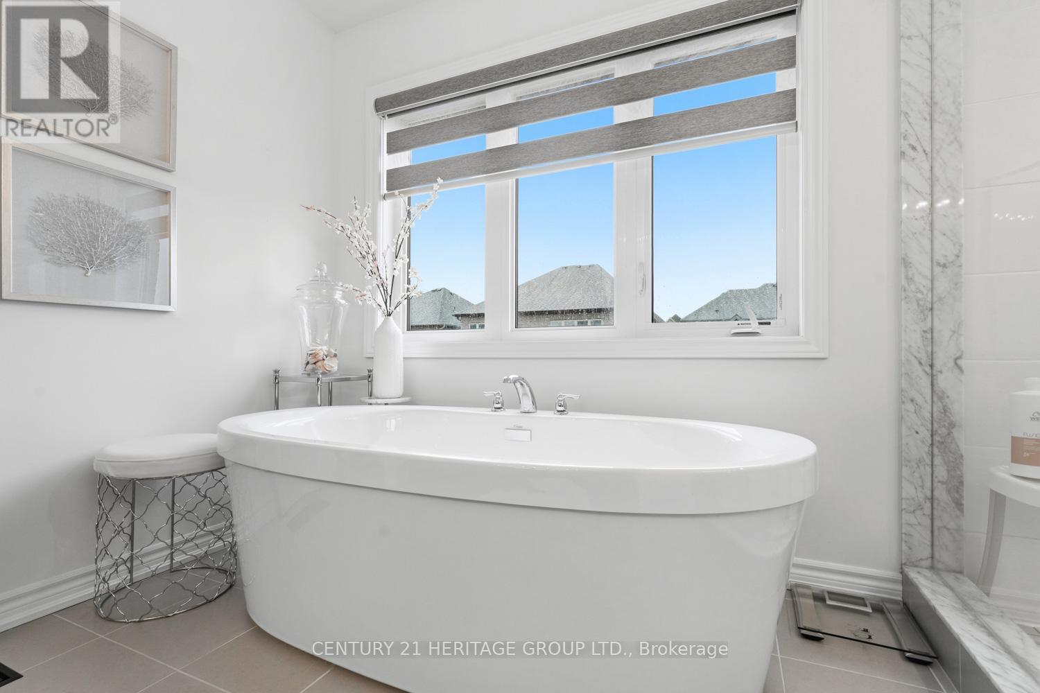 1530 HARKER STREET - 27