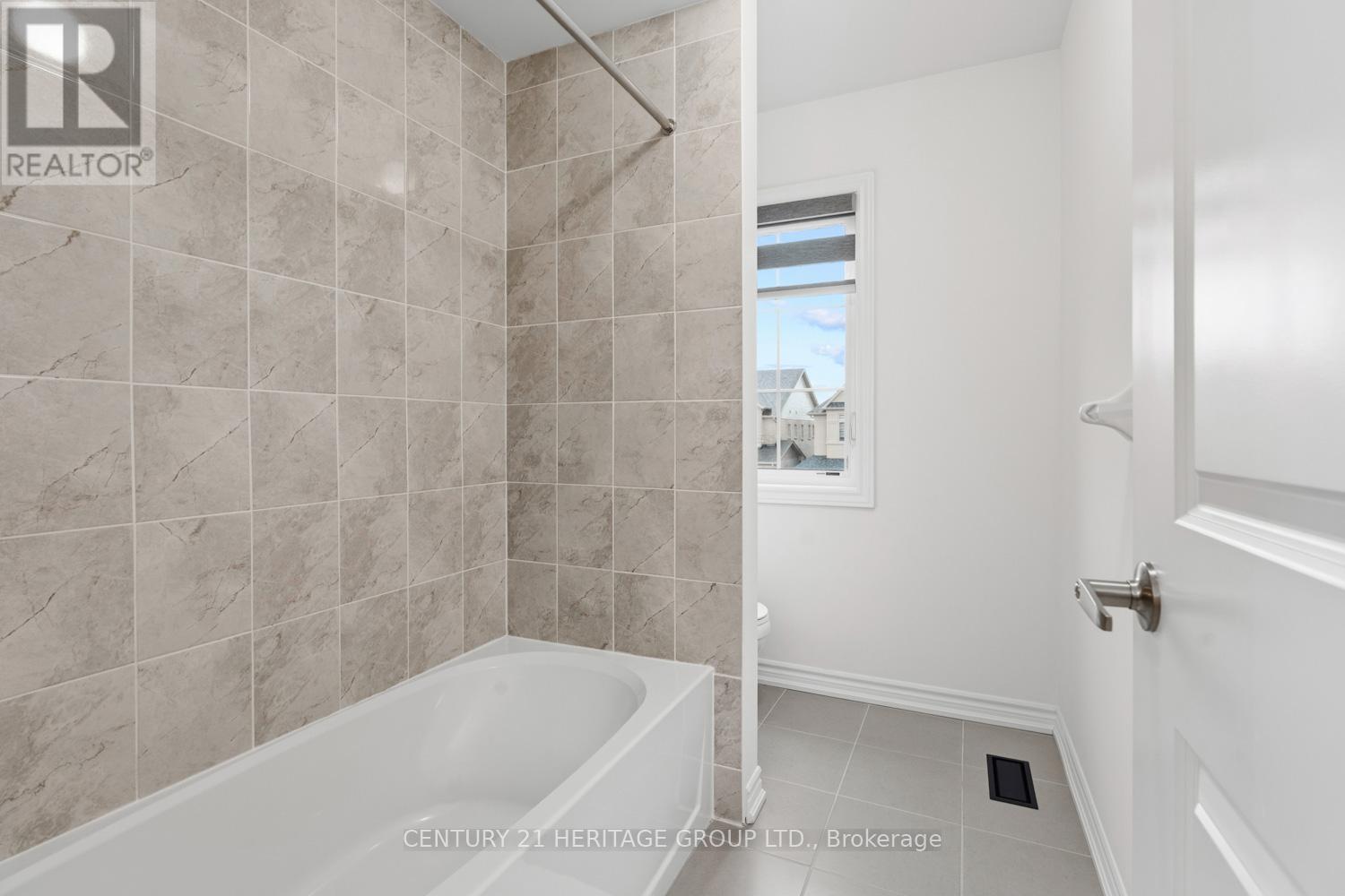 1530 HARKER STREET - 39
