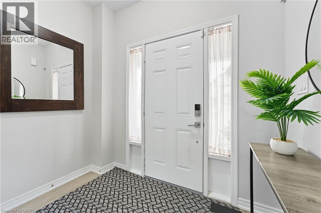 71 BRADBURY Road, Stoney Creek, Ontario, L8J0E4 — Photo 4