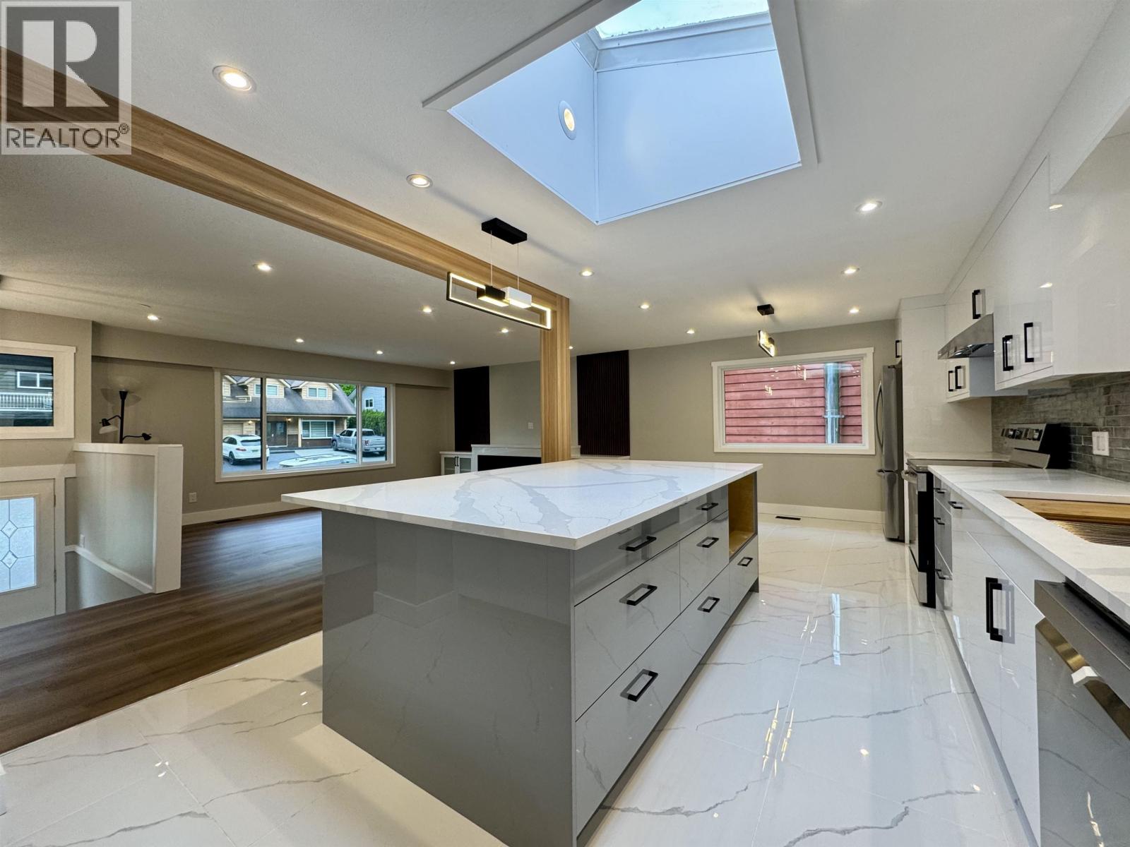 1831 KOOTENAY AVENUE - 12