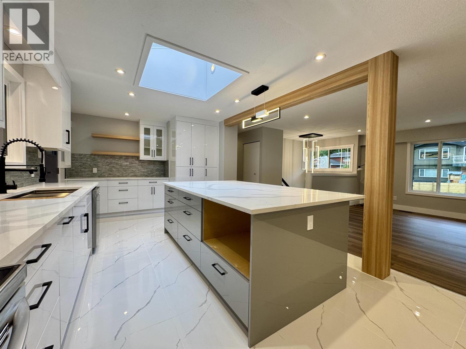 1831 KOOTENAY AVENUE - 9