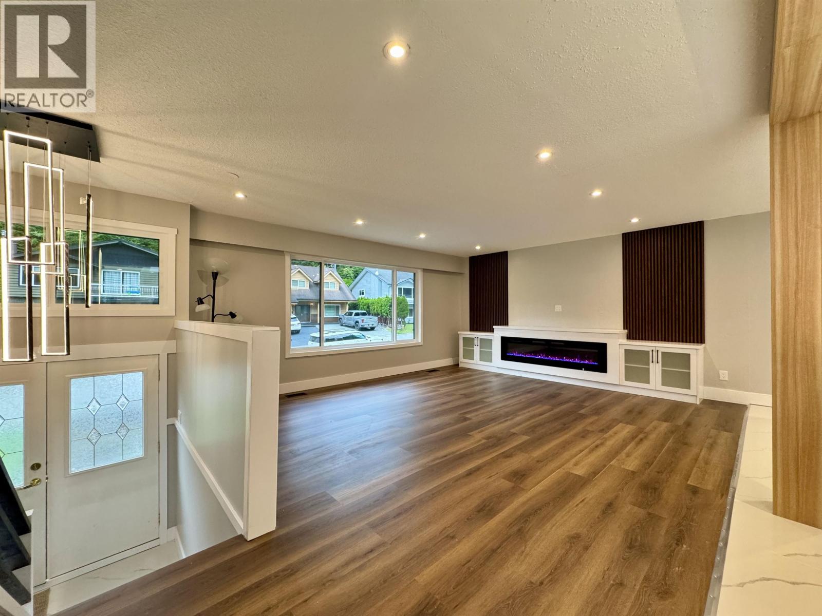 1831 KOOTENAY AVENUE - Image 2