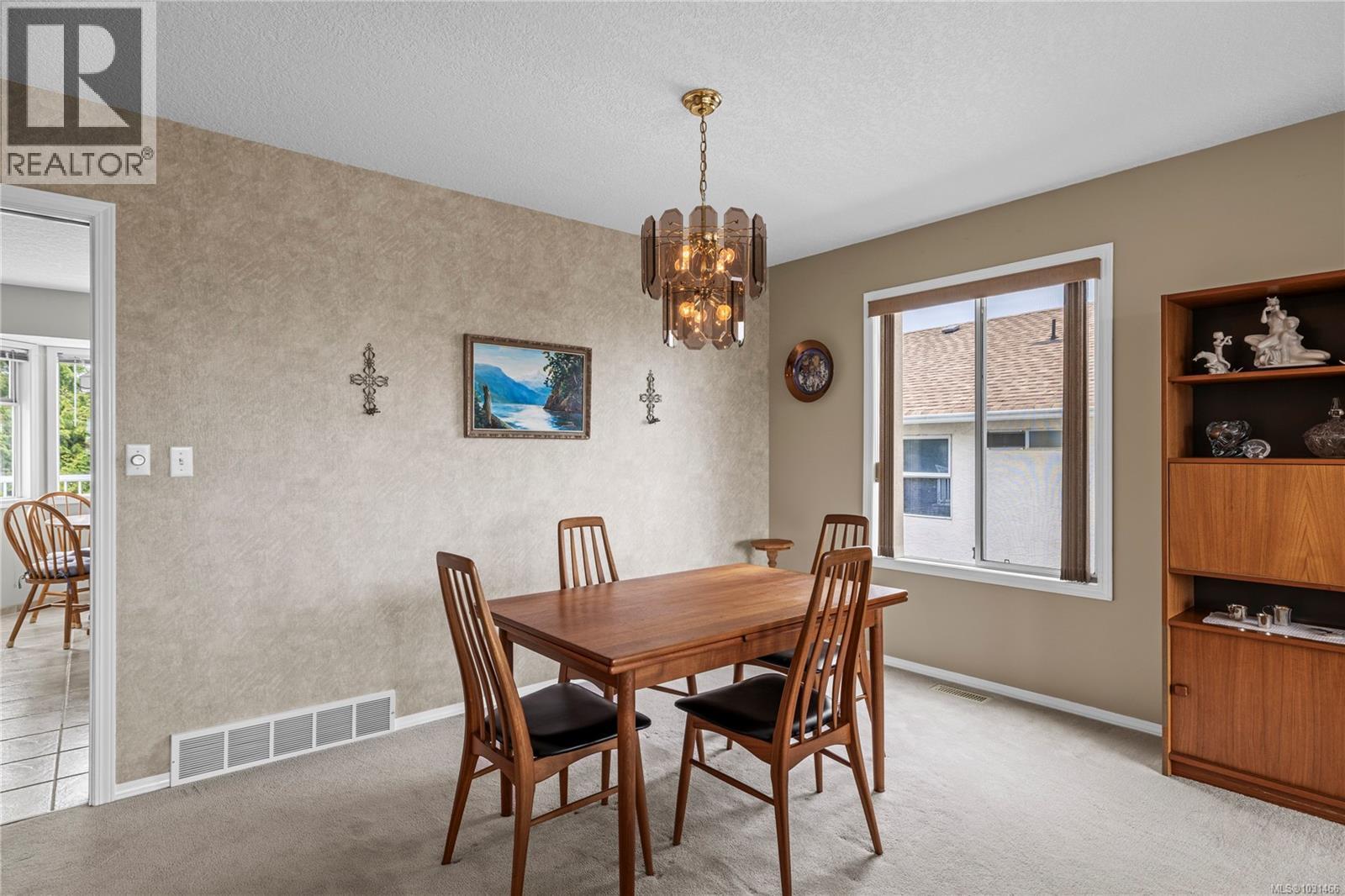 6298 WATERBURY RD - 14