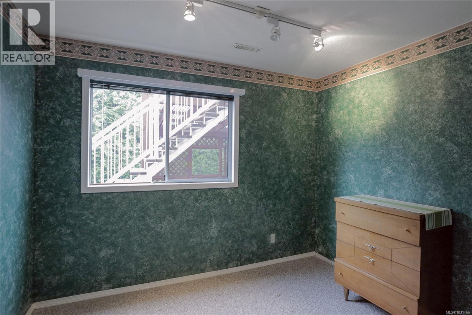 6298 WATERBURY RD - 36