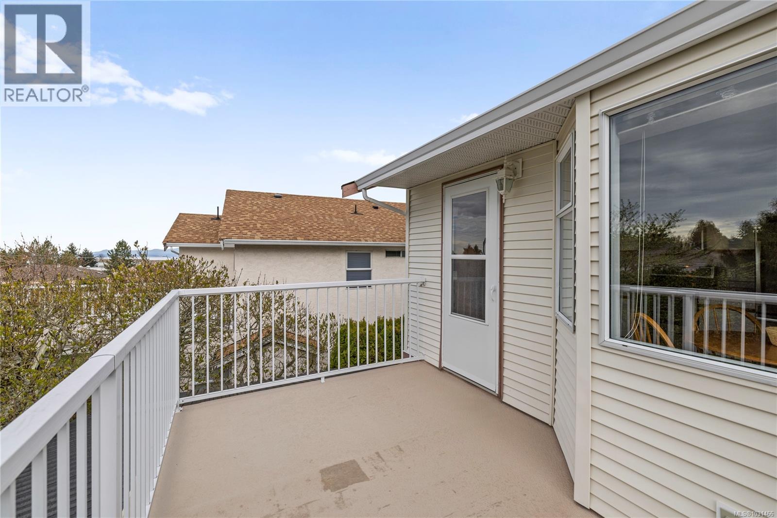 6298 WATERBURY RD - 22