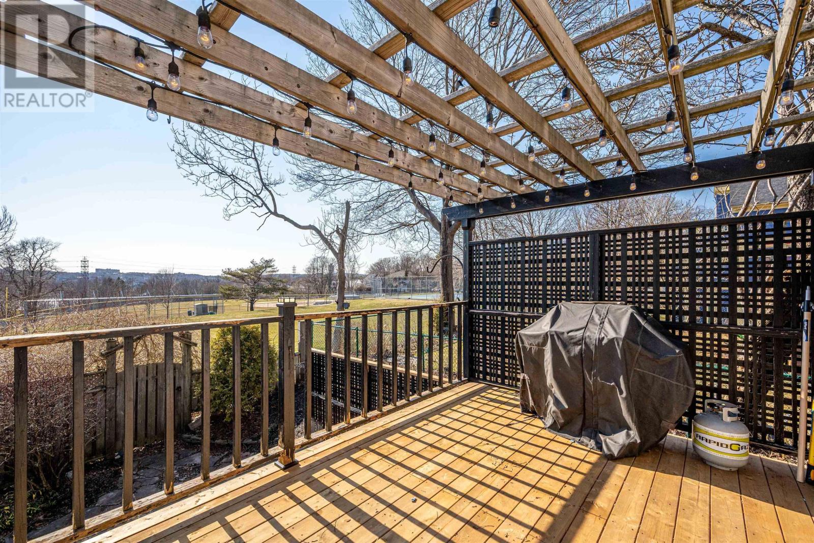 Property 37 of 49 of 1638 Beech Street