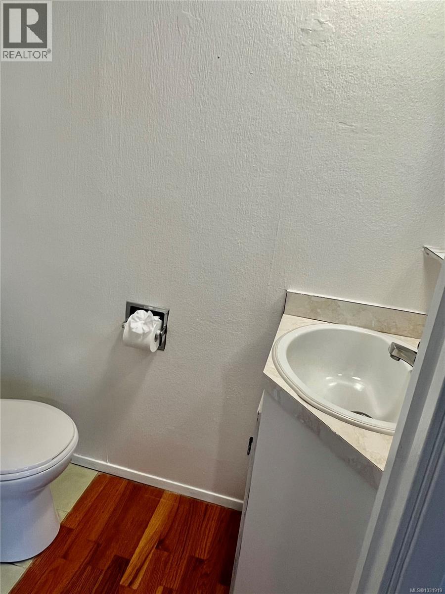 3357 SWINDELL CRES - 10