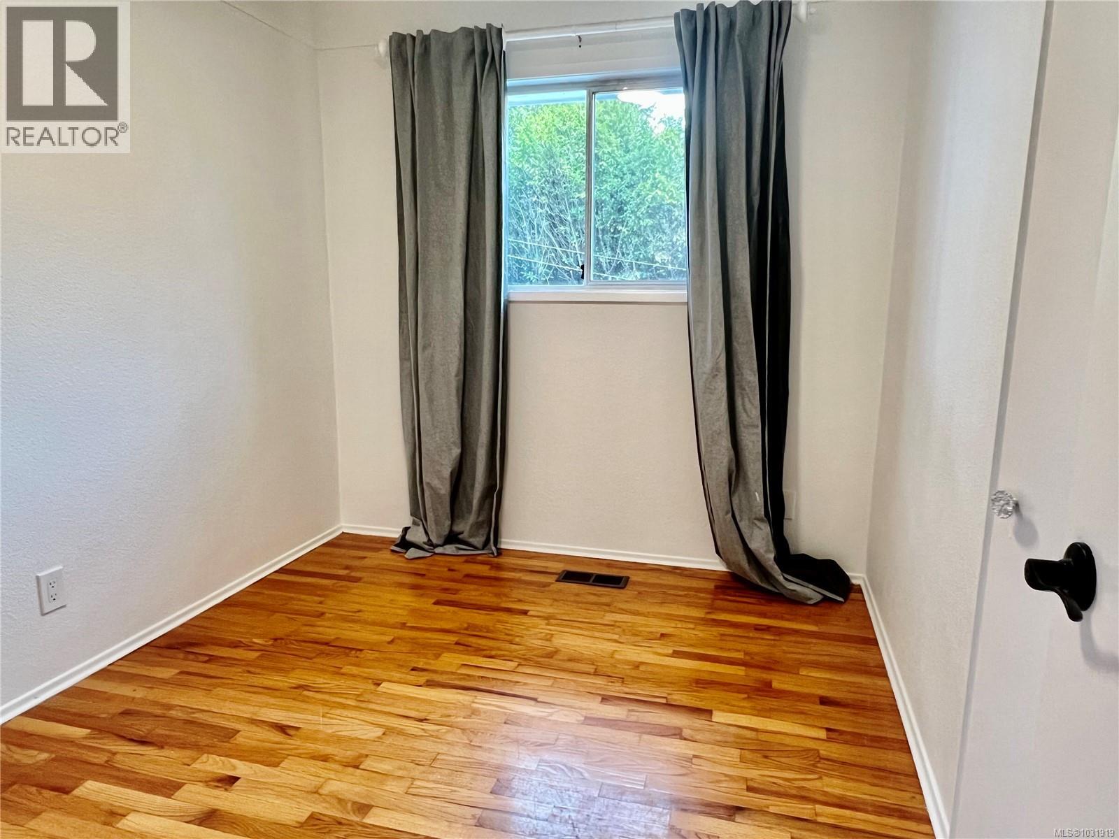 3357 SWINDELL CRES - 12