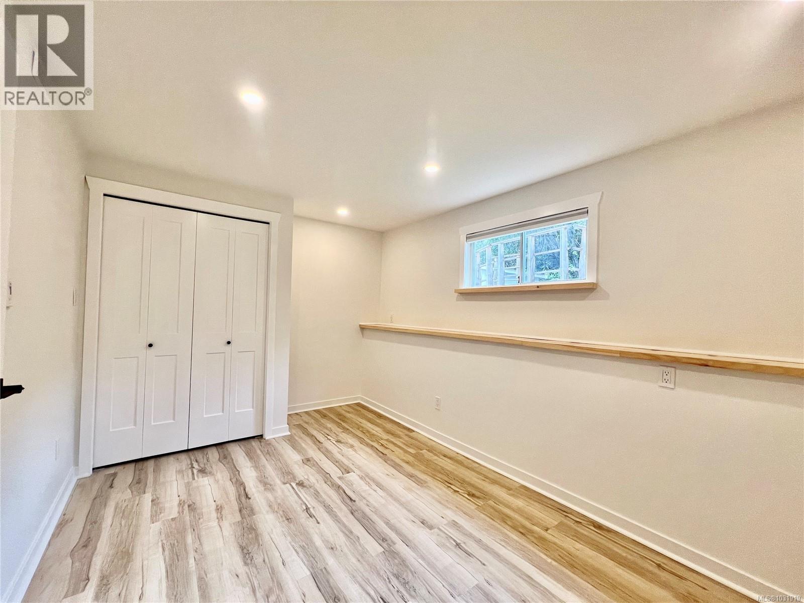 3357 SWINDELL CRES - 18