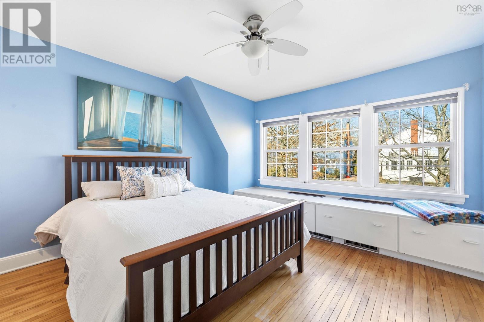 Property 24 of 49 of 1638 Beech Street