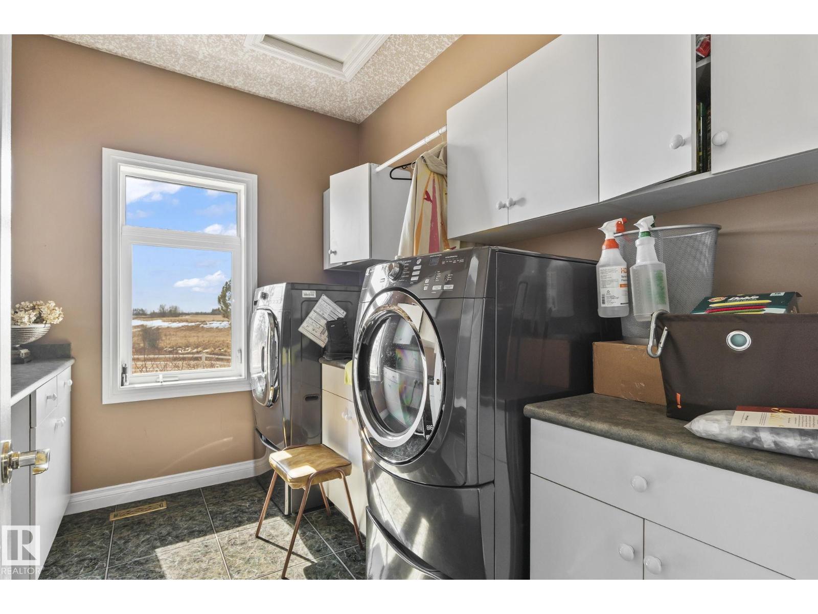 9610 167 ST SW - 29
