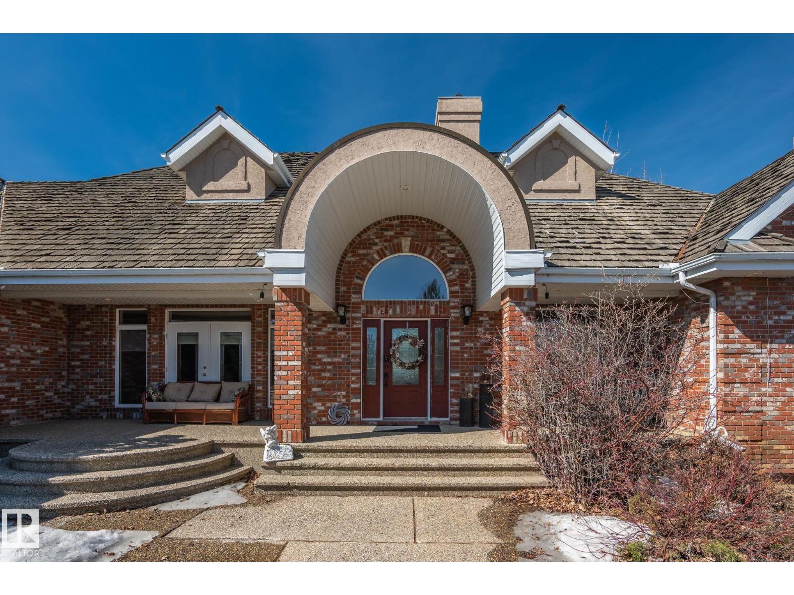 9610 167 ST SW - 5