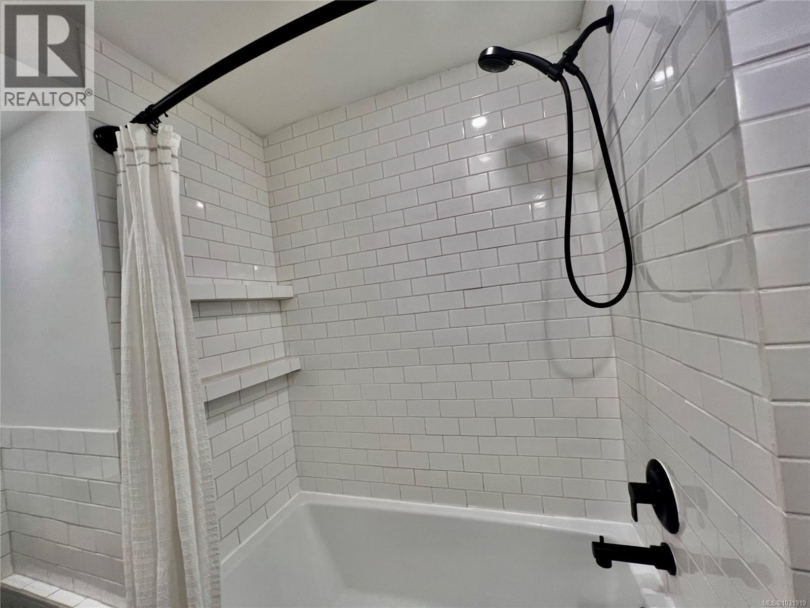 3357 SWINDELL CRES - 26