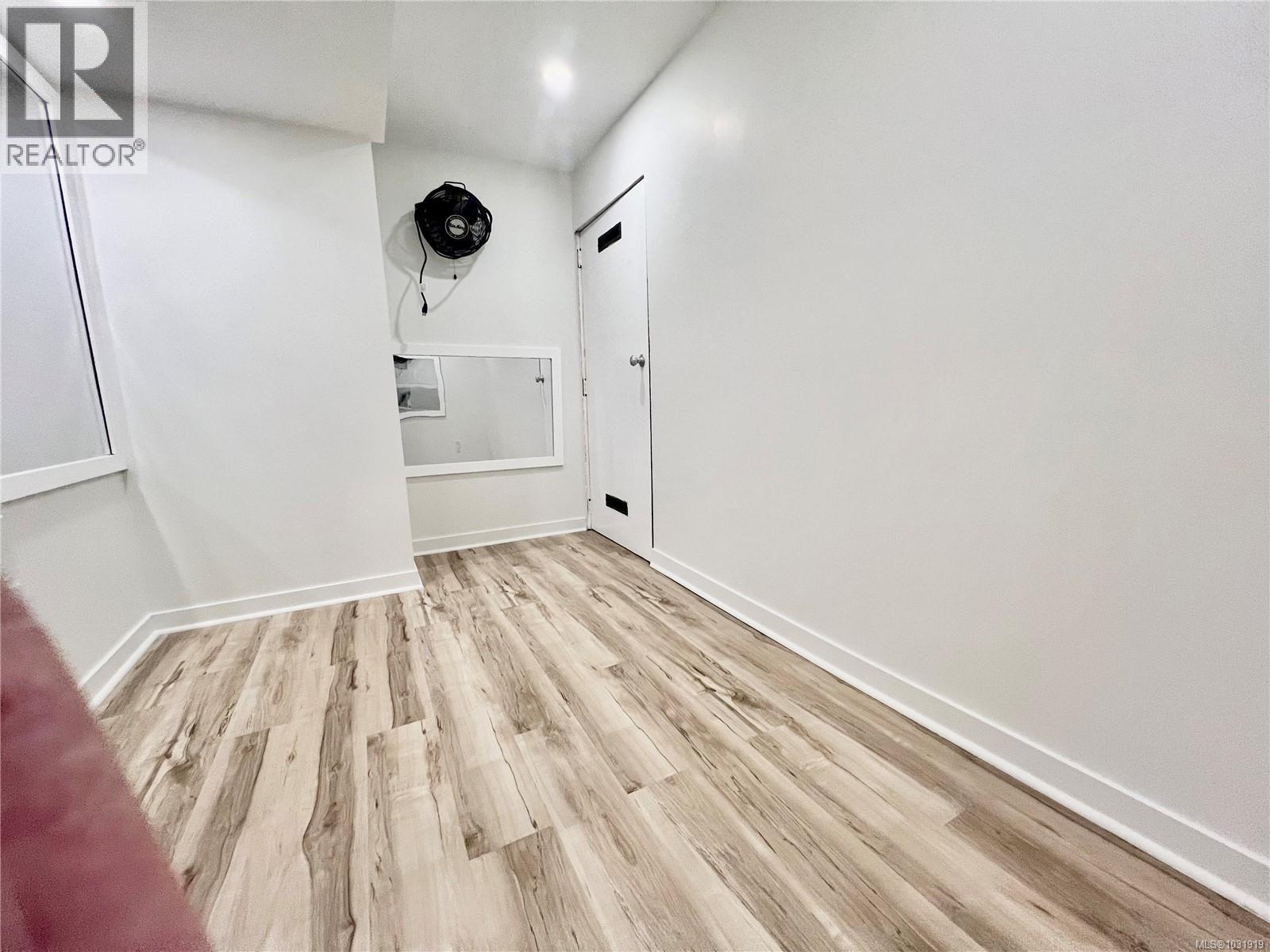 3357 SWINDELL CRES - 23