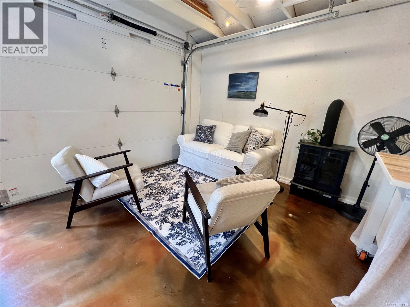 3357 SWINDELL CRES - 37