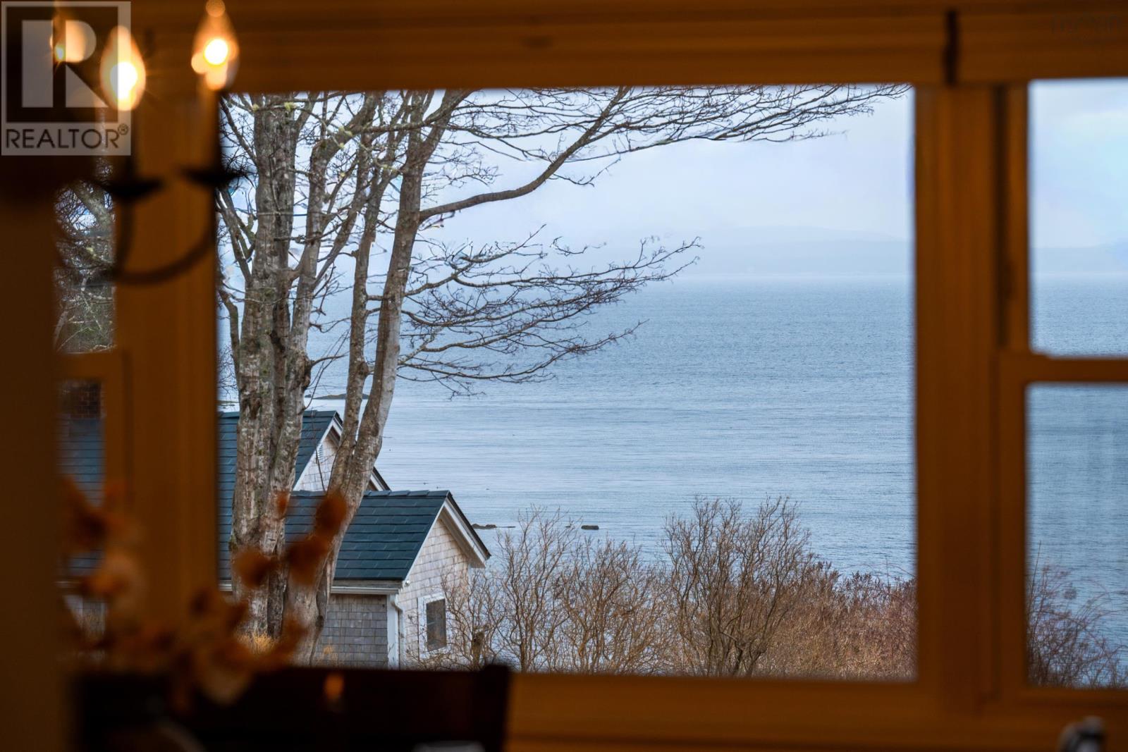 Property 10 of 49 of 75 Bayview Drive