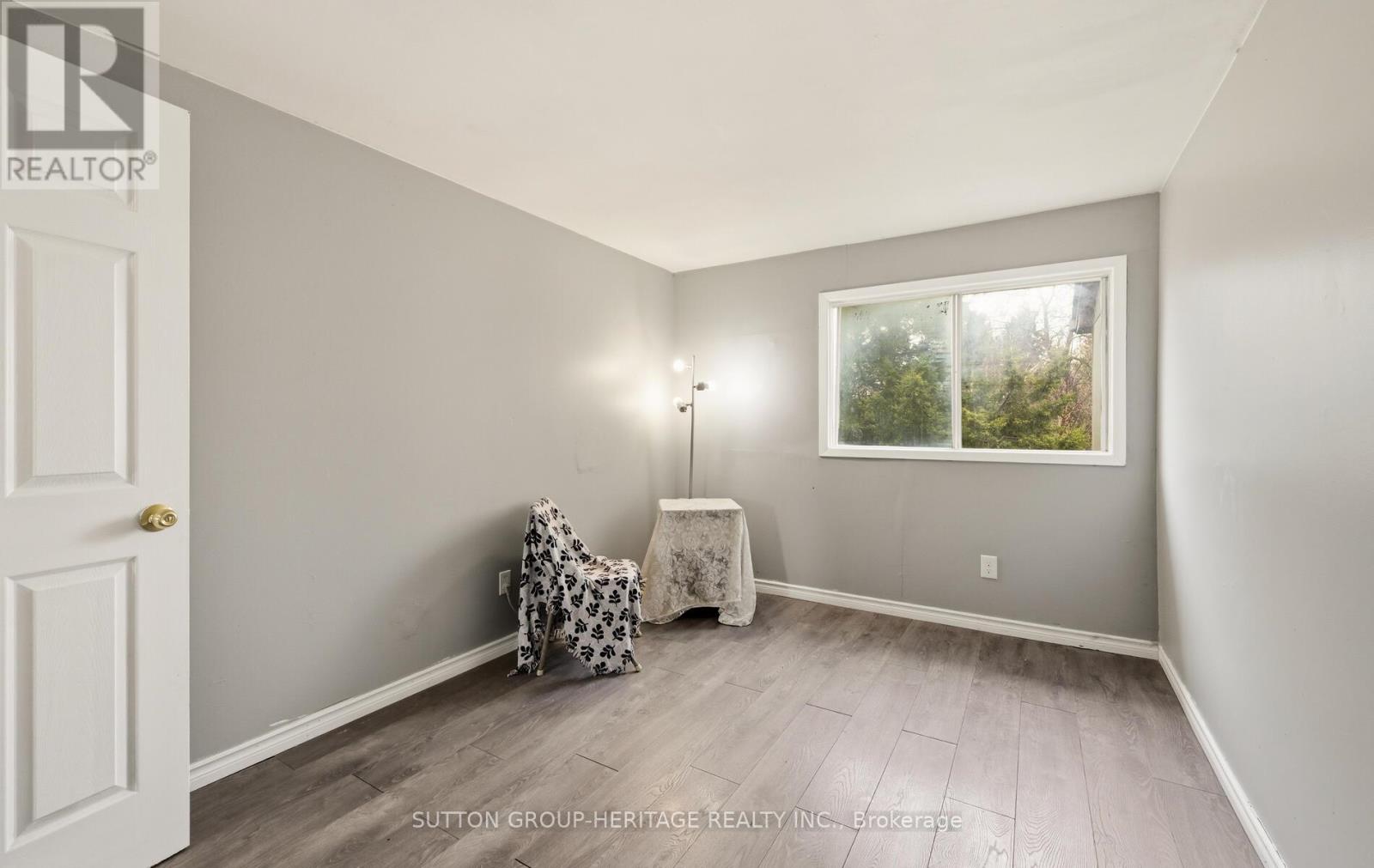 1778 BRONTE SQUARE - 19