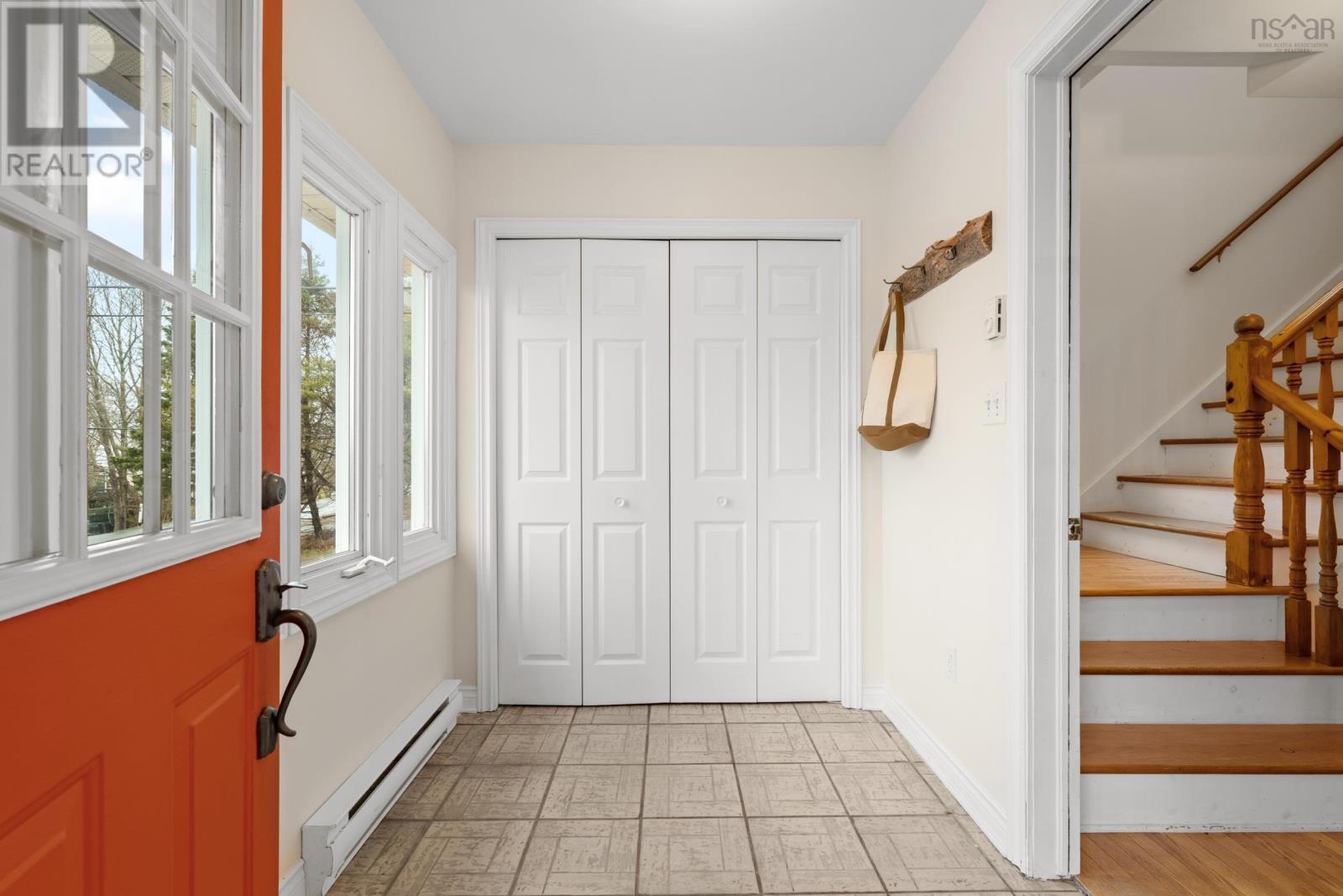 Property 7 of 49 of 75 Bayview Drive