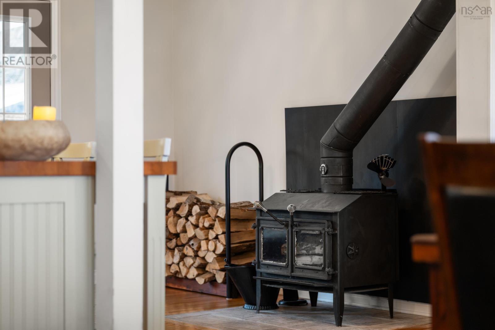 Property 27 of 49 of 75 Bayview Drive