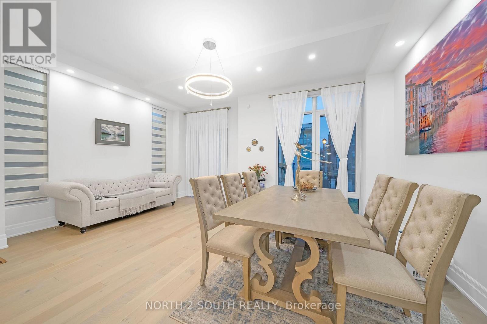 25 AYLIN CRESCENT - 20