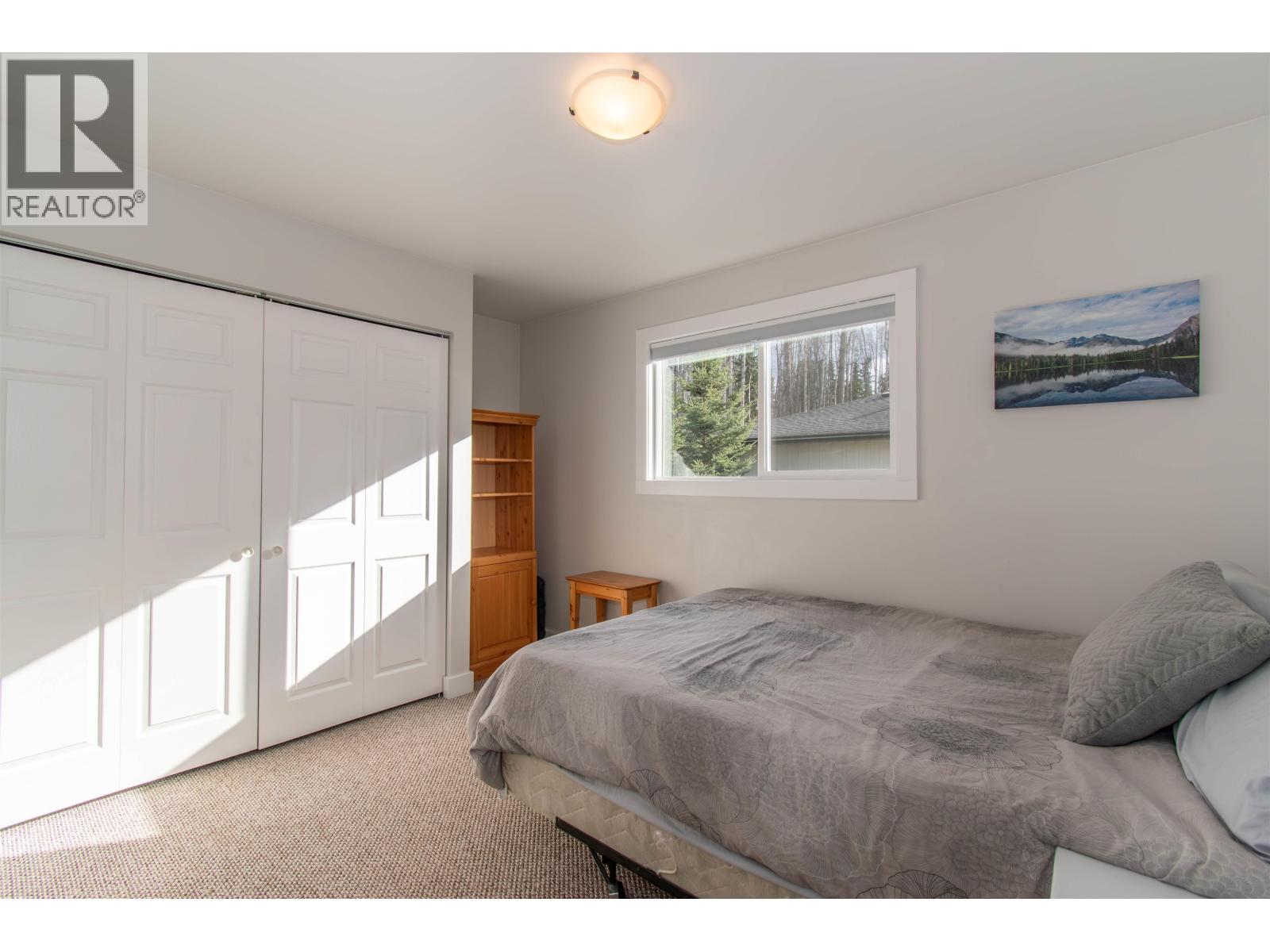 1201 FIR Street, Telkwa