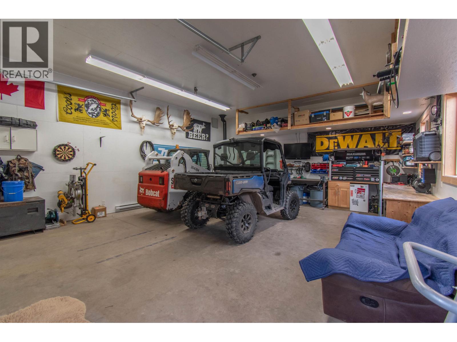 1201 FIR Street, Telkwa