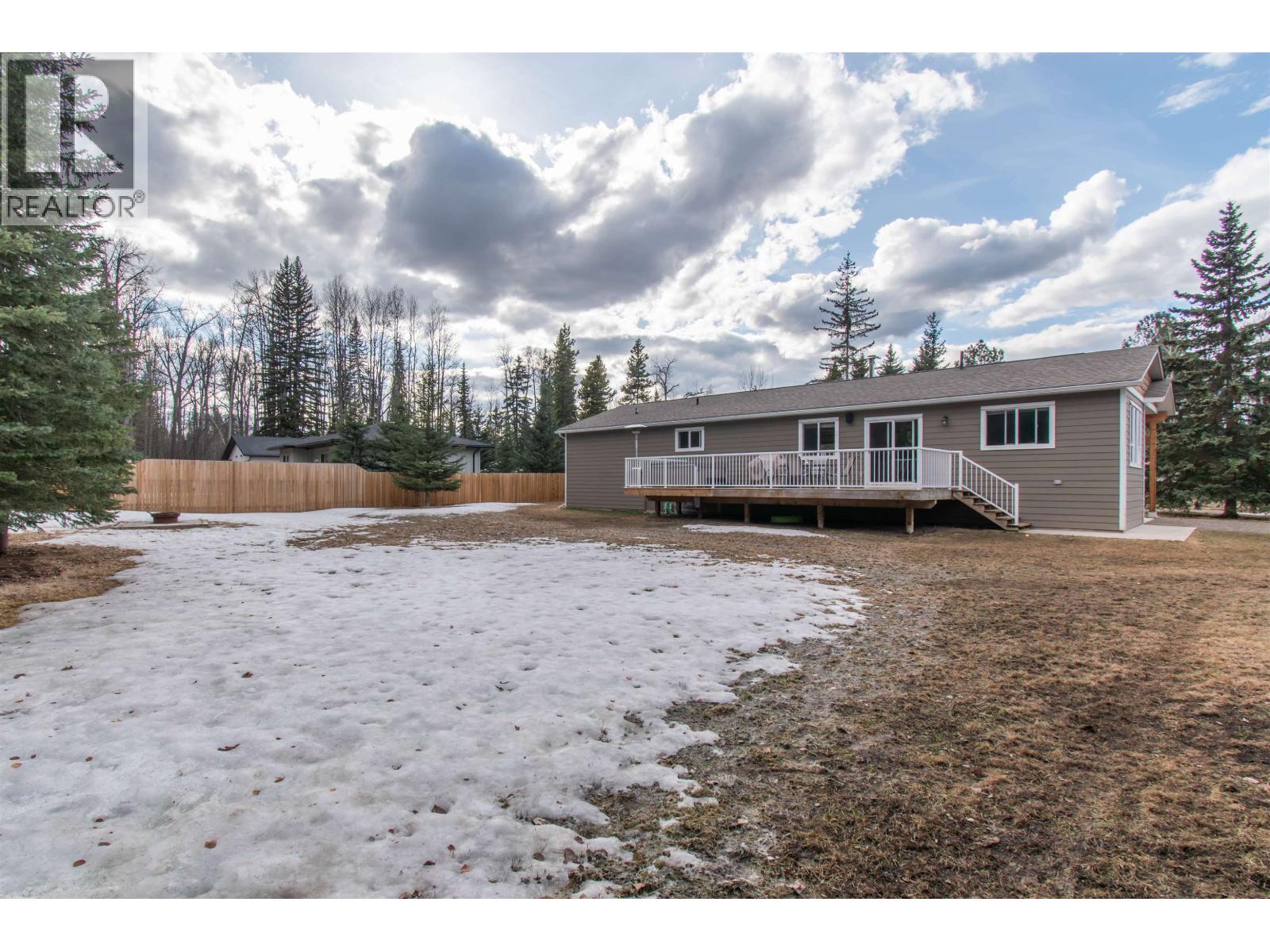 1201 FIR Street, Telkwa