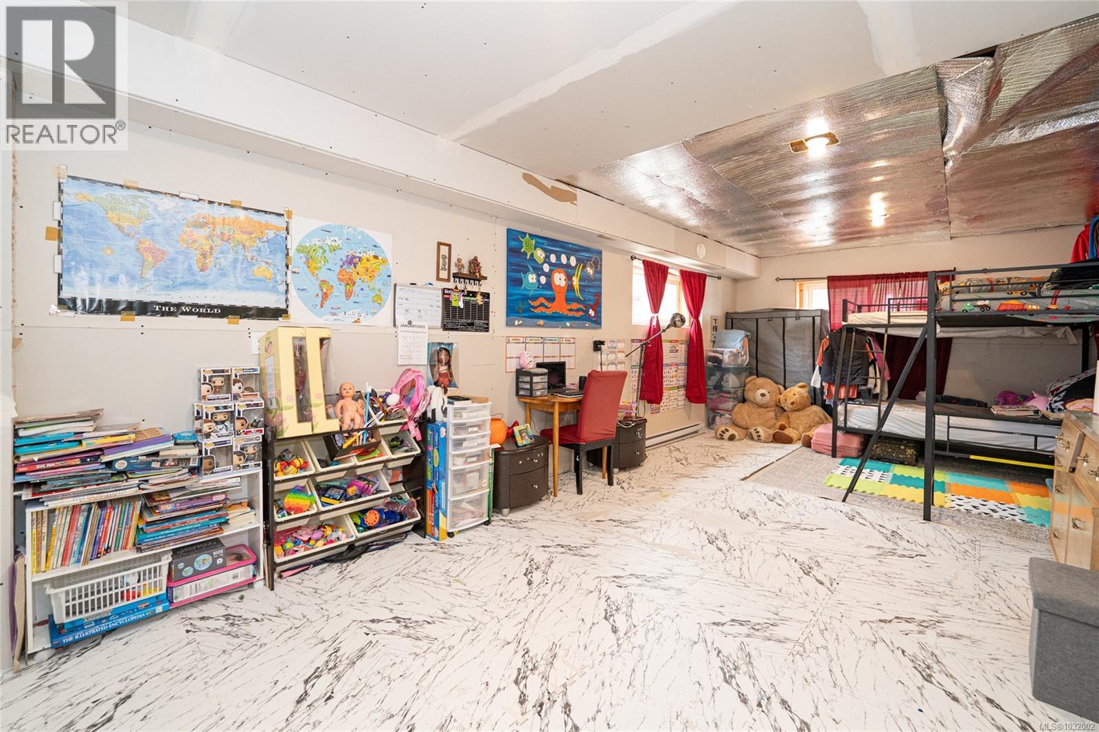 #1 50 KING GEORGE ST N - 30